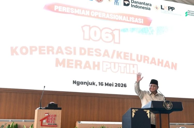 Presiden Prabowo Subianto meresmikan operasional 1.061 KDKMP di wilayah Jawa Timur dan Jawa Tengah pada Sabtu (16/5/2026). (Dok IG Sekretariat Kabinet)