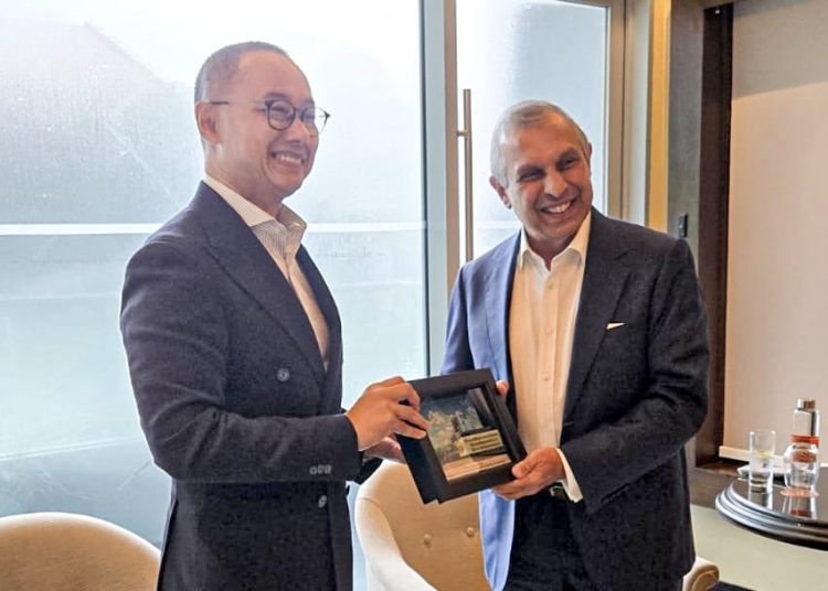 Eddy Soeparno bertemu dengan Kepala Kebijakan Internasional dan Tata Kelola Temasek Ashok Mirpuri.
