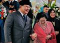 Momen mesra Presiden RI Prabowo Subianto gandeng tangan Ketum PDI Perjuangan Megawati Soekarnoputri (Instagram @sekretariat.kabinet)