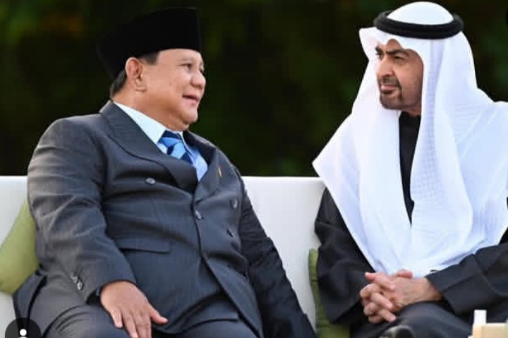 Seskab Teddy Ungkap Prabowo Bolak-balik ke Luar Negeri Hasilkan Investasi Rp 2.430 Triliun untuk RI