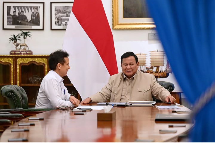 Menkes Budi Gunadi saat bertemu Presiden RI Prabowo Subianto (Instagram @sekretariat.kabinet)