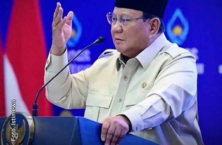 Presiden RI Prabowo Subianto di acara HIPMI Lampung, Rabu 10 Juni 2026 bicara soal tanggapi kritik soal dirinya kerap ke luar negeri (Instagram @sekretariat.kabinet)