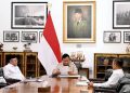 Mendikdasmen Abdul Mu'ti dan Presiden Prabowo Subianto ratas di Istana, (Instagram @sekretariat.kabinet)