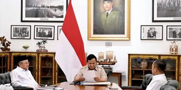 Mendikdasmen Abdul Mu'ti dan Presiden Prabowo Subianto ratas di Istana, (Instagram @sekretariat.kabinet)