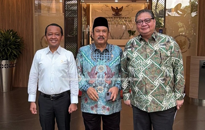 Menteri ESDM Bahlil Lahadalia sambangi kantor Kemenko Perekonomian (Instagram @melangkahdaritimur.id)