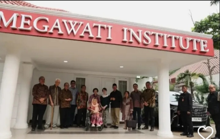 Presiden ke 5 RI sekaligus Ketum PDI Perjuangan Megawati Soekarnoputri menerima kedatangan tokoh-tokoh GNB, Senin 22 Juni 2026 di Megawati Institute, Menteng, Jakarta Pusat (Instagram @kabarindo24jamnews)