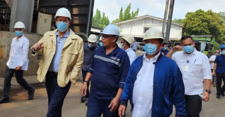 Menkeu Purbaya Yudhi Sadewa sidak ke pabrik baja China di Pulogadung, Jakarta Timur (Instagram @menkeuri)