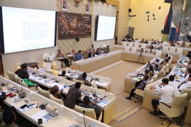 Pemeirntah Pusat dan Daerah RDP dengan Komisi II DPR RI di Jakarta, Senin (8/6/2026). (Dok Kementerian PANRB)