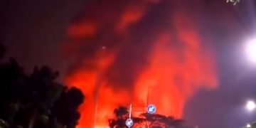 Kebakaran Hebat Landa Permukiman Pasar Jiung Kemayoran, Diduga Dipicu Korsleting Listrik