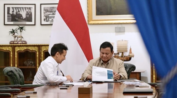 Presiden Prabowo Subianto melakukam pertemuan dengan Menteri Kesehatan Budi Gunadi Sadikin di Istana Merdeka (Dok BPMI Setpres)