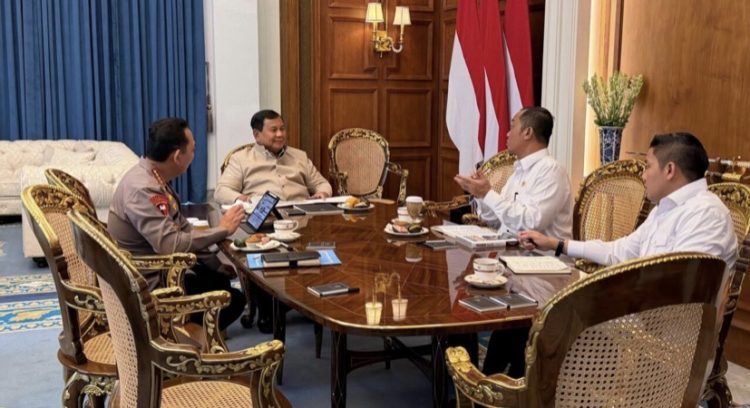 Presiden Prabowo Subianto panggil Kapolri Jenderal Polisi Listyo Sigit Prabowo ke Istana Merdeka, Jakarta, Kamis (25/6/2026). (Dok bPMI Setpres)