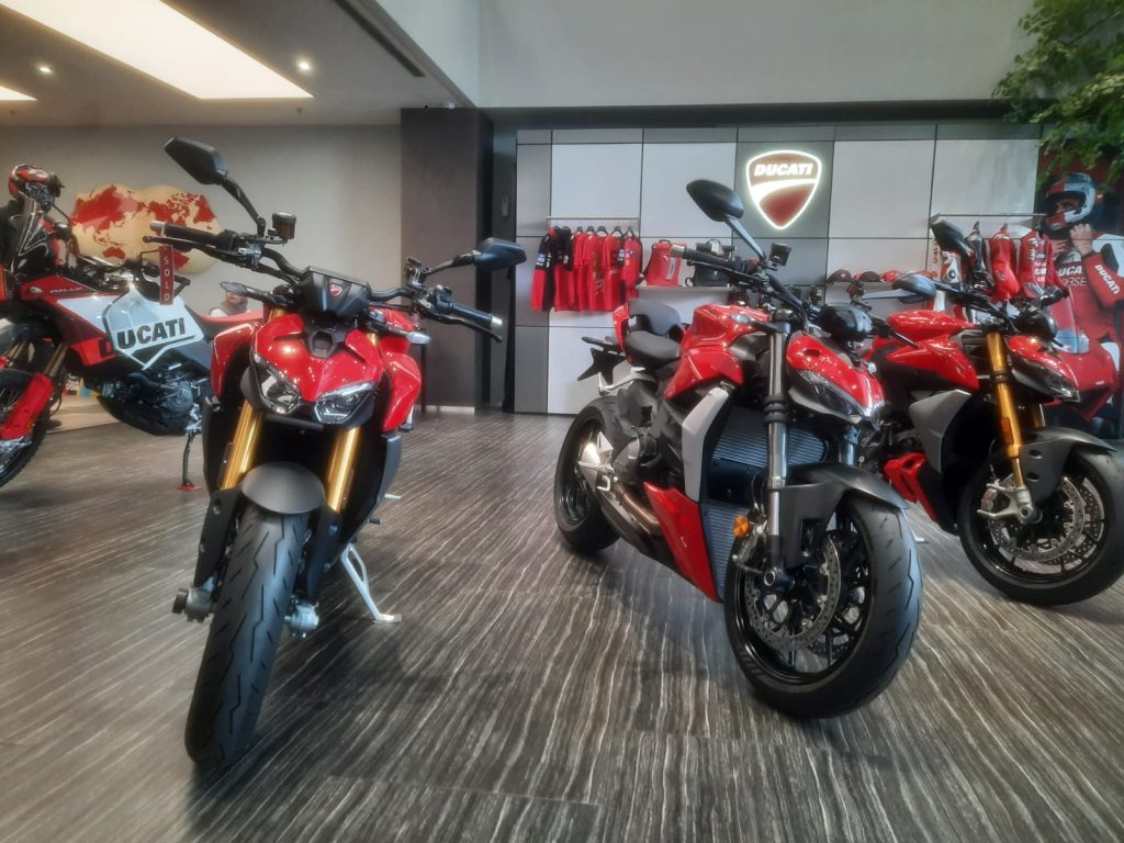 Ducati Indonesia resmi meluncurkan DesertX V2 di Kebayoran Lama, Jakarta Selatan pada Kamis, 18 Juni 2026 (suaranusantara.com)