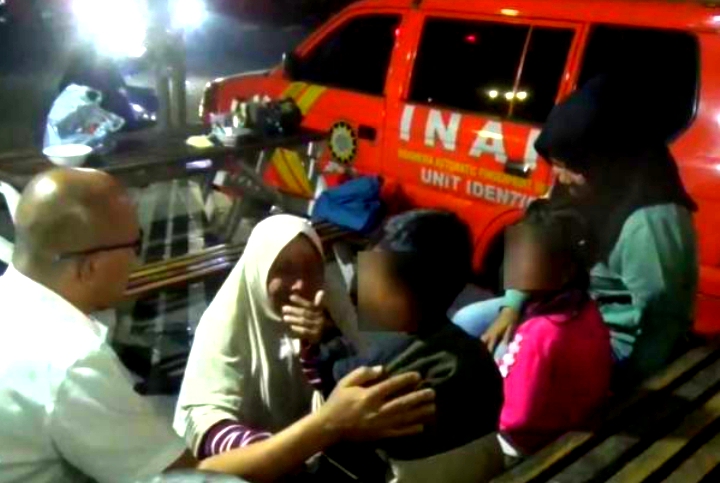 Penyiraman air keras di sumedang
