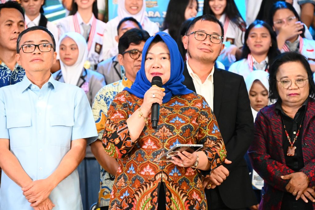 Plt Setjen MPR RI Siti Fauziah buka lomba LCC di Manado