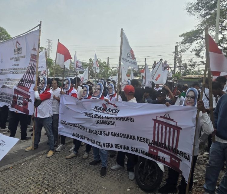 Ratusan massa dari Dewan Pimpinan Pusat KAMAKSI gelar unjuk rasa di kantor DCKTRP DKI Jakarta atau Citata, Kamis (11/6/2026). (Dok Istimewa)