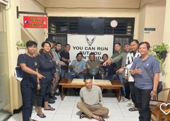 Aksi bang jago pengendara motor Ninja yang pukul pemotor lain di Jagakarsa (Instagram @viraljakartaselatan)
