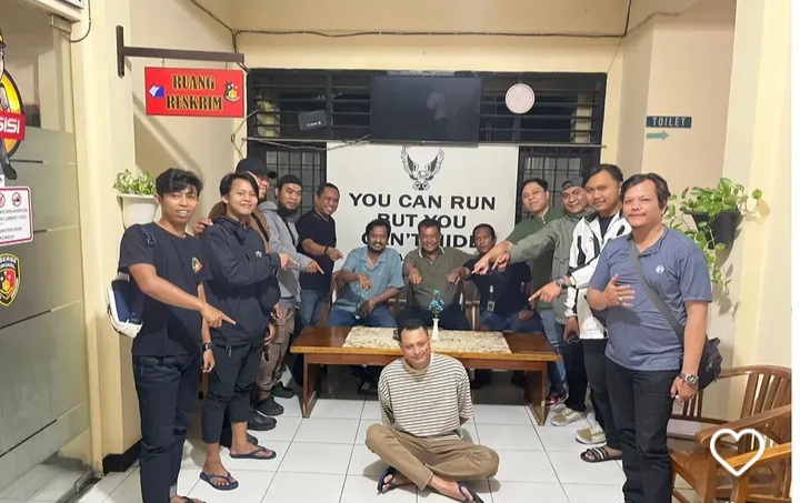 Aksi bang jago pengendara motor Ninja yang pukul pemotor lain di Jagakarsa (Instagram @viraljakartaselatan)