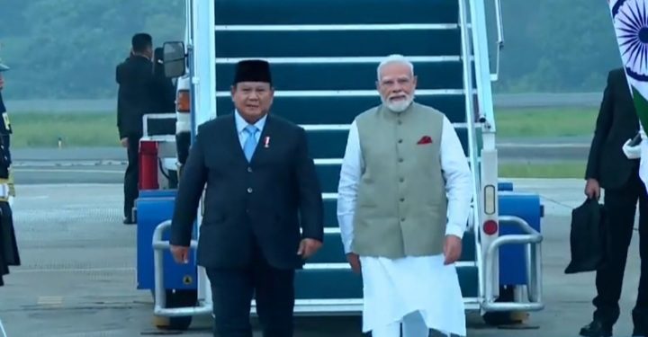 Presiden Prabowo Subianto sambut kedatangan PM India Narendra Modi (YouTube @Sekretariat Presiden)