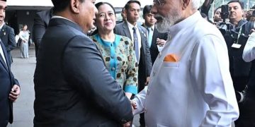 Momen Presiden RI Prabowo Subianto mendampingi PM India Narendra Modi saat berkunjung ke Gedung DPR RI (Instagram @sekretariat.kabinet)