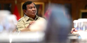 Presiden RI Prabowo Subianto putuskan harga BBM Solar khusus pengusaha nelayan Rp.15 ribu per liter (Instagram @sekretariat.kabinet)