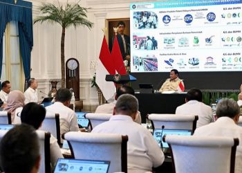 Presiden RI Prabowo Subianto perintahkan benahi tata kelola MBG saat rapat bersama pimpinan BGN di Istana, Rabu 15 Juli 2026 (Instagram @sekretariat.kabinet)