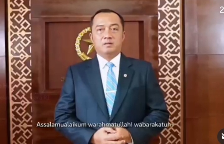 Mensesneg Prasetyo Hadi angkat bicara soal pernyataan Hotman Paris sebut nama Presiden Prabowo demi bela Febrie Adriansyah (Instagram @prasetyo_hadi28)
