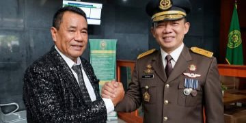 Hotman Paris kini jadi kuasa hukum eks Jampidsus Febrie Adriansyah (Instagram @kualimerahputih)