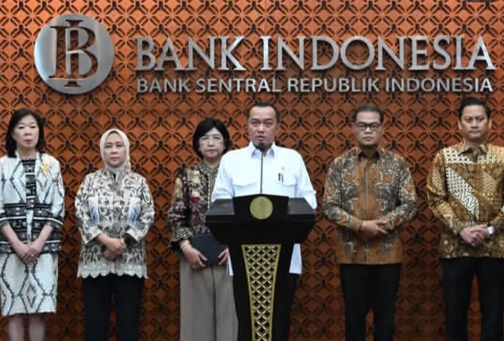Mensesneg Prasetyo Hadi umumkan Perry Warjiyo mundur dari Gubernur Bank Indonesia (BI) (Instagram @kemensetneg.ri)