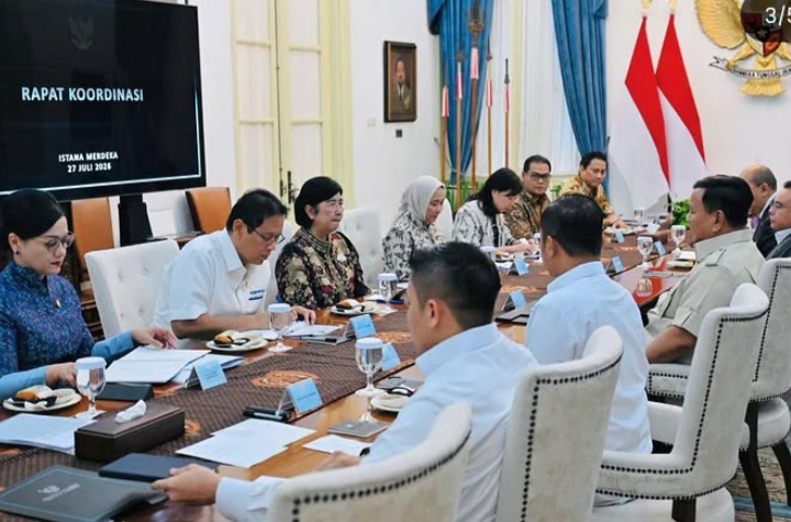 Presiden Prabowo Subianto gelar rapat koordinasi bersama Anggota KSSK ada Menkeu Purbaya, bos BI Destry Damayanti, OJK, LPS hingga Danantara pada Senin 27 Juli 2026 (Instagram @sekretariat.kabinet)