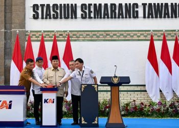 Presiden RI Prabowo Subianto saat peresmian cagar budaya Stasiun Semarang Tawang (Instagram @sekretariat.kabinet)