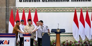 Presiden RI Prabowo Subianto saat peresmian cagar budaya Stasiun Semarang Tawang (Instagram @sekretariat.kabinet)