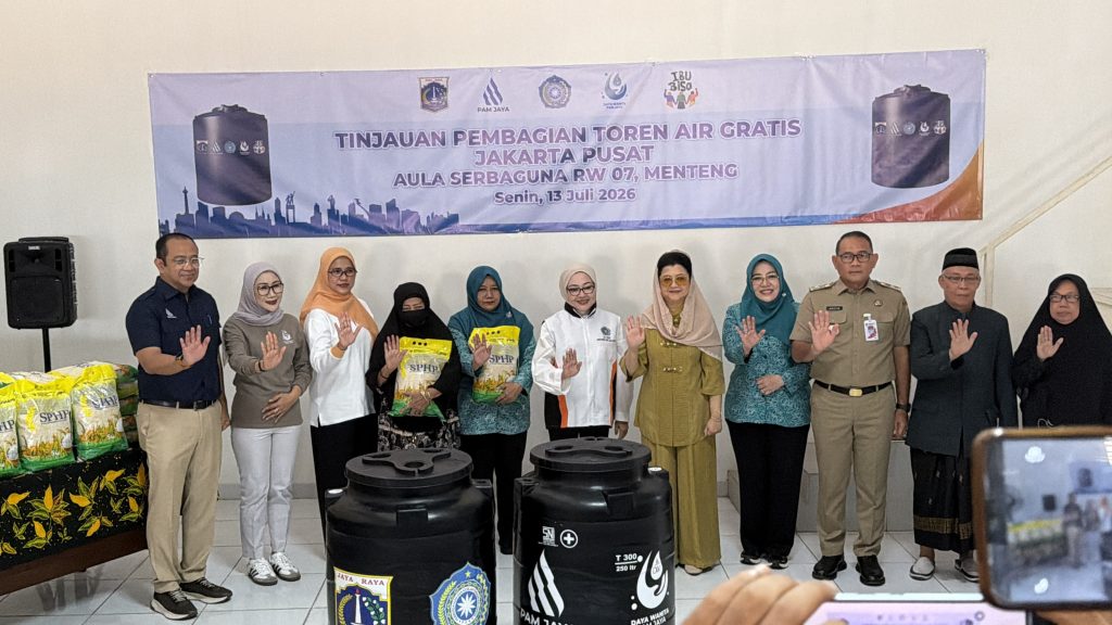 Direktur Utama PAM Jaya Arief Nasrudin didampingi Wali Kota Administrasi Jakarta Pusat Arifin hadiri kegiatan Nota Kesepahaman Bersama antara Daya Wanita PAM Jaya dan Tim Penggerak PKK Provinsi DKI Jakarta. (Dok: Istimewa)