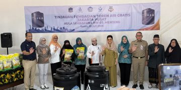 Direktur Utama PAM Jaya Arief Nasrudin didampingi Wali Kota Administrasi Jakarta Pusat Arifin hadiri kegiatan Nota Kesepahaman Bersama antara Daya Wanita PAM Jaya dan Tim Penggerak PKK Provinsi DKI Jakarta. (Dok: Istimewa)