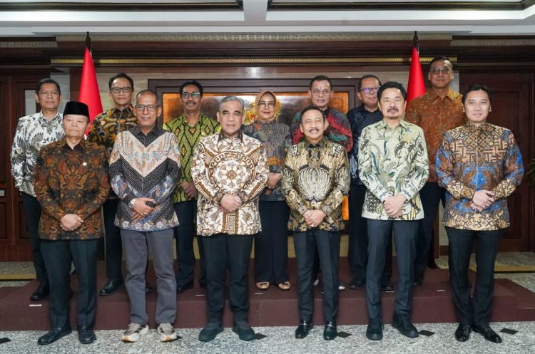 Pimpinan MPR RI ke Mahkamah Konstitusi