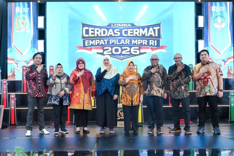 Siti Fauziah di acara LCC Papau Selatan