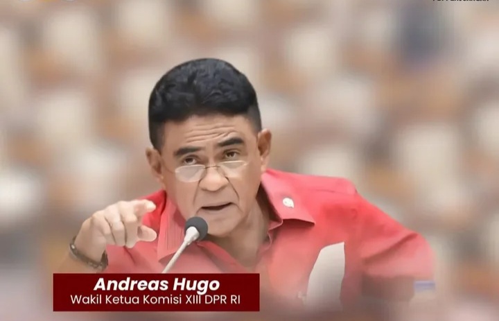 Ketua DPP PDI Perjuangan, Andreas Hugo Pareira bicara soal elektabilitas Presiden Prabowo Subianto (Instagram @andreaspareira)