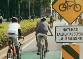 Ilustrasi jalur sepeda di jalan Ibu Kota Jakarta, warga minta dihapus (Instagram @jakartabanget.id)