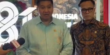 COO Danantara Dony Oskaria dan Menteri Perumahan dan Kawasan Permukiman (PKP) Maruarar Sirait bicara soal Presiden Prabowo akan hadiri Danantara Housing Expo (Instagram @maruararsirait)