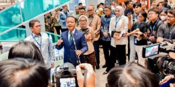 Menteri ESDM Bahlil Lahadalia bicara soal alasan RI maish andalkan impor minyak (Instagram @bahlillahadalia)