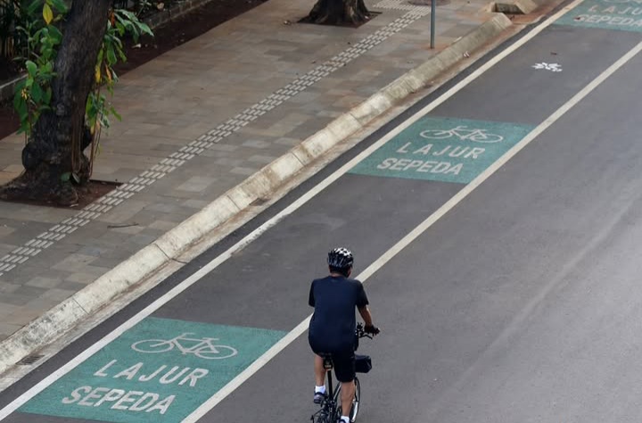 Evaluasi jalur sepeda bikin Gubernur DKI Jakarta Pramono Anung dilema (Instagram @urbanjaks)