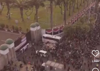 Ilustrasi aksi demo yang akan berlangsung hari ini Kamis 27 Agustus 2026 di Gedung DPR (Instagram @ceritajakarta360)