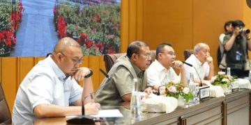 Momen Wakil Ketua DPR RI Sufmi Dasco Ahmad, Wakil Ketua DPR RI Cucun Ahmad Syamsurijal, Wakil Ketua DPR RI Saan Mustopa, dan Wakil Ketua Komisi VI DPR RI Andre Rosiade pimpin audiensi dengan AMPB yang dikoordinatori Supriyono alias Botok pada Kamis 27 Agustus 2026 di Kompleks Parlemen, Senayan, Jakarta (Instagram @andre_rosiade)