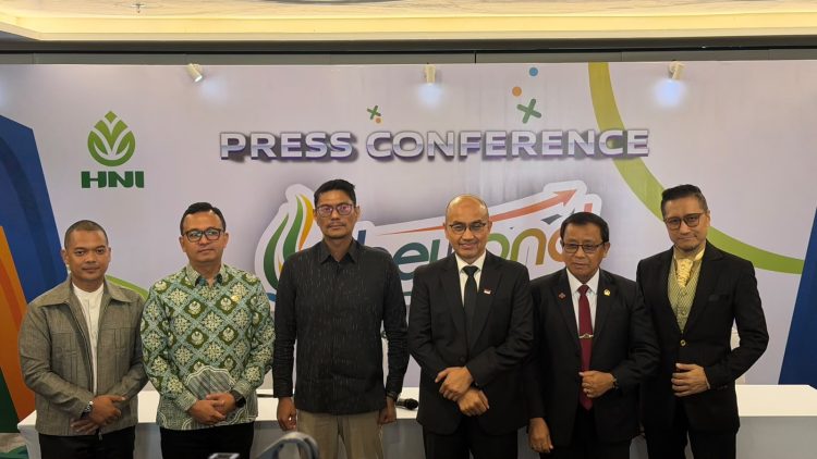 Jajaran Halal Network International (HNI) saat konfrensi pers Milad ke-14 HNI, di Jakarta Timur, Sabtu (15/8/2026). (Dok Istimewa)