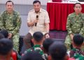 Menhan Sjafrie Sjamsoeddin bicara soal Suku Dayak Pedalaman masuk jadi anggota TNI (Instagram @sjafrie.sjamsoeddin)