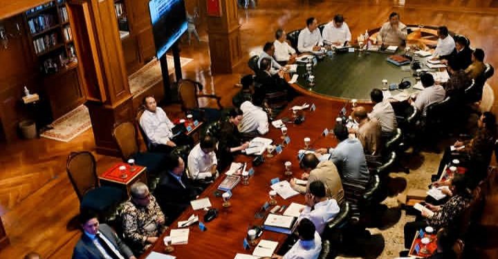 Presiden Prabowo Subianto saat menggelar pertemuan dengan para menterinya Selasa 1 September 2026 (Instagram @sekretariat.kabinet)