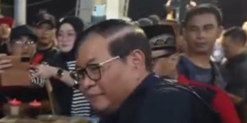 Gubernur DKI Jakarta Pramono Anung saat neninjau langsung pedagang Kramat Jati, Jakarta Timur (Instagram @pramonoanungw)
