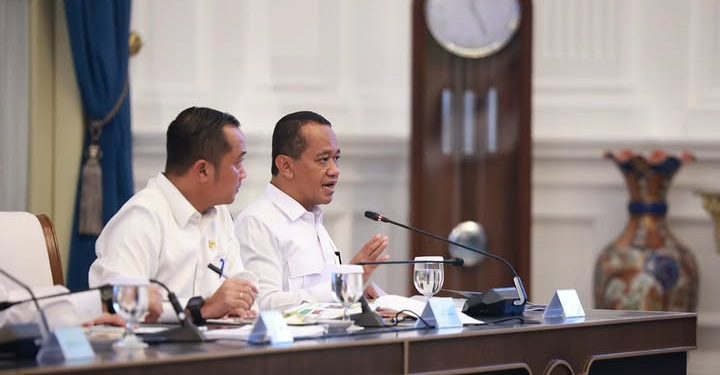 Menteri ESDM Bahlil Lahadalia bicara soal kelangkaan BBM di Makassar, Sulawesi Selatan (Instagram @sekretariat.kabinet)