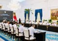 Menteri ESDM Bahlil Lahadalia bersama sejumlah menteri mengikuti rapat paripurna Dewan Energi Nasional (DEN) yang dipimpin Presiden Prabowo Subianto di Istana, Jakarta Kamis 17 September 2026 (Instagram @sekretariat.kabinet)