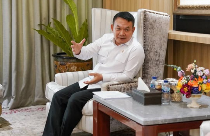 Kepala Staf Kepresidenan (KSP) Jenderal TNI (Purn) Dudung Abdurachman bicara soal usulan Presiden Prabowo Subianto untuk sekolah negeri gratis (Instagram @kantorstafpresidenri)