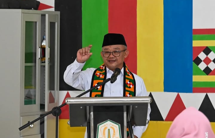 Mendikdasmen Abdul Mu'ti bicara soal komitmen Presiden Prabowo tingkatkan kesejahteraan guru (Instagram @abe_mukti)